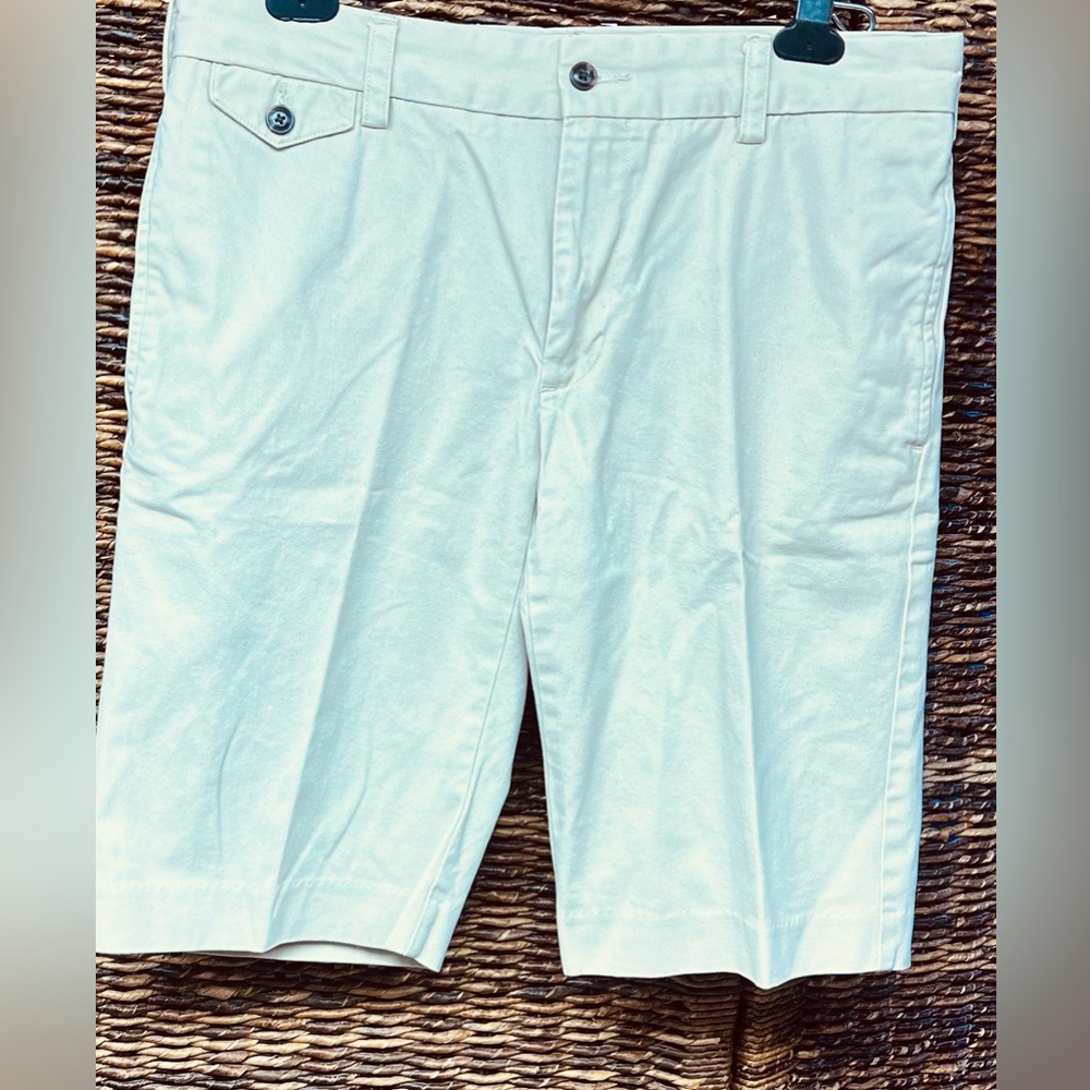Ralph Lauren Sport- Women's Cream Flat Front Shorts- Size:6, Pre-Owned